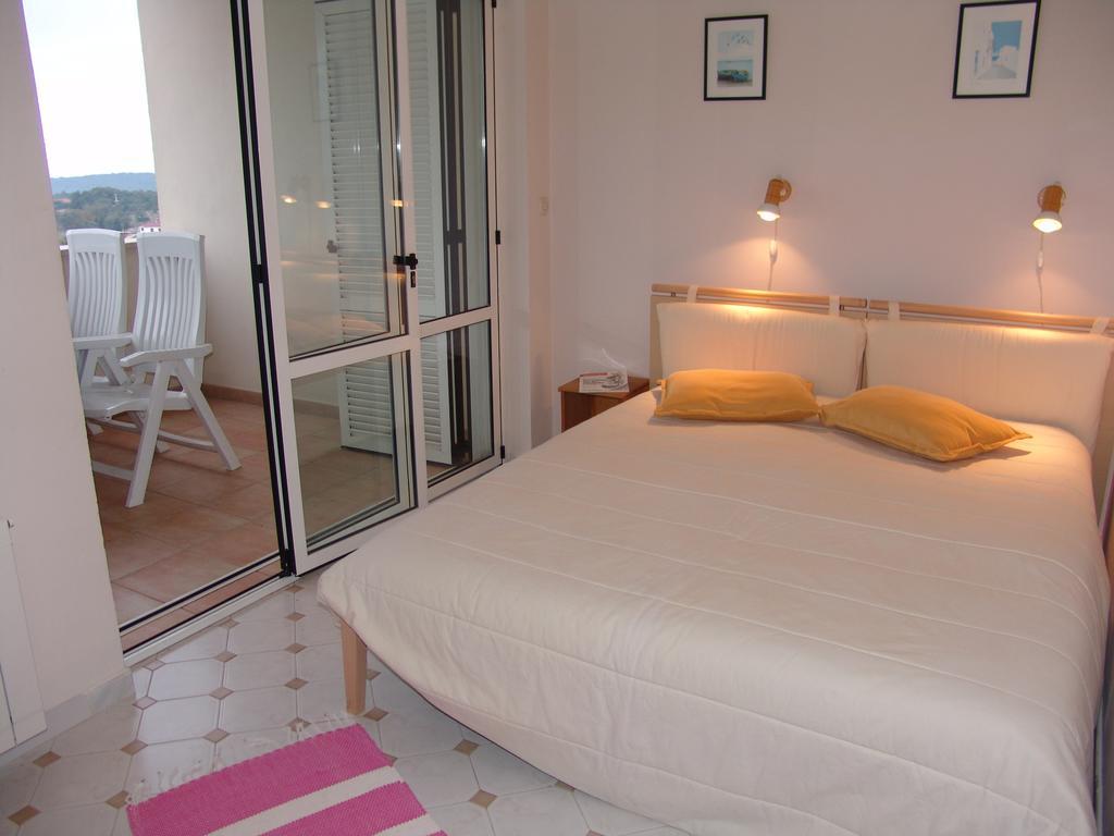 Apartments Bellavista Rovinjsko Selo Luaran gambar